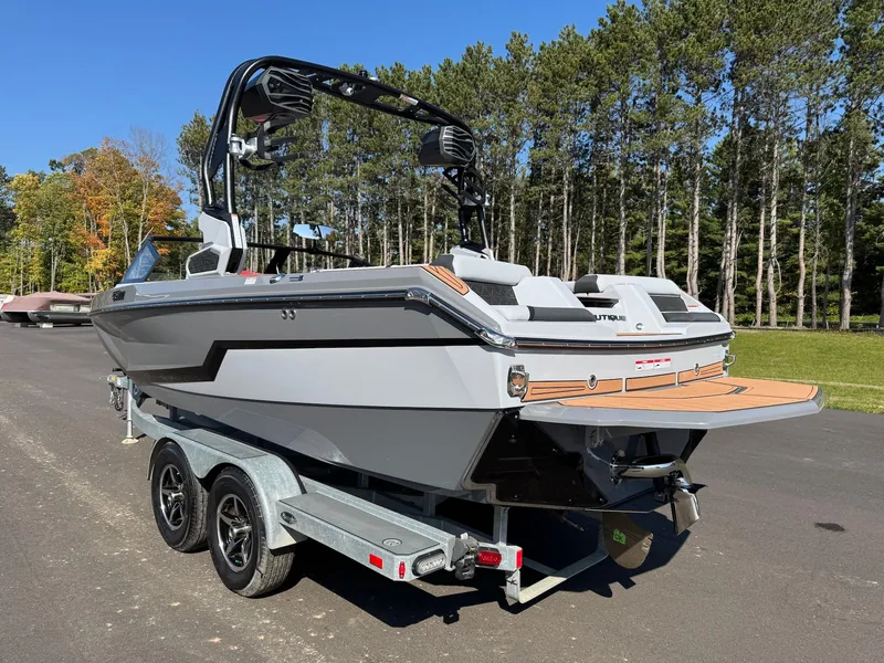 Slide: The Image of Nautique Super Air Nautique GS20 2026 - 6