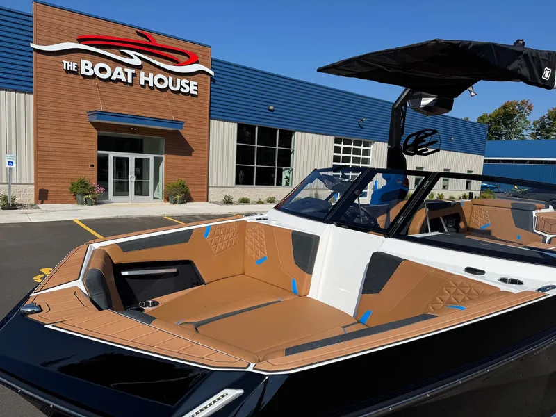 Slide: The Image of Nautique Super Air GS24 2026 - 12