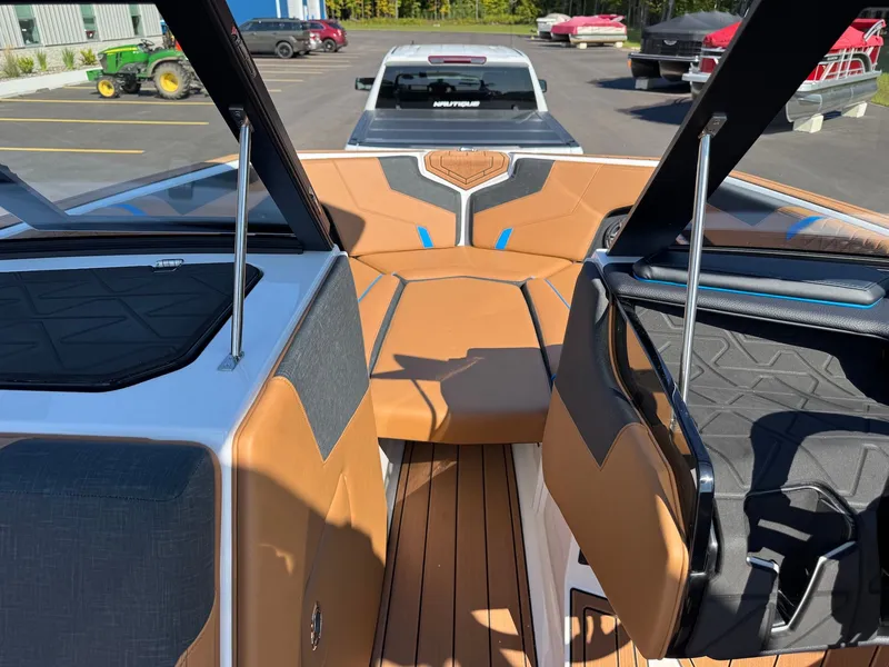 Slide: The Image of Nautique Super Air GS24 2026 - 13