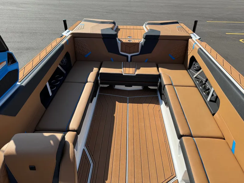 Slide: The Image of Nautique Super Air GS24 2026 - 22