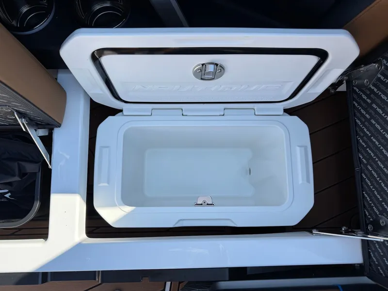 Slide: The Image of Nautique Super Air GS24 2026 - 34