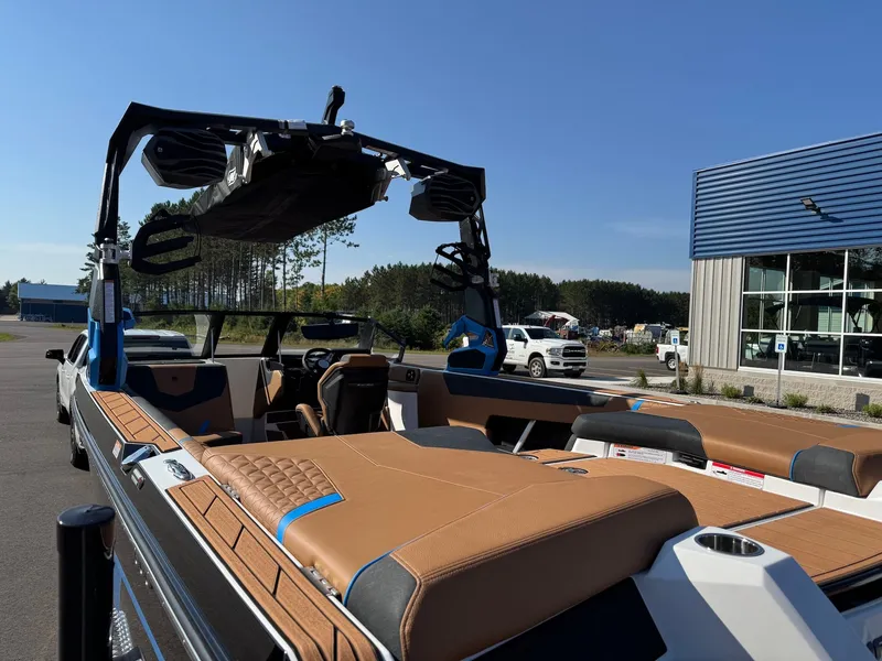 Slide: The Image of Nautique Super Air GS24 2026 - 43