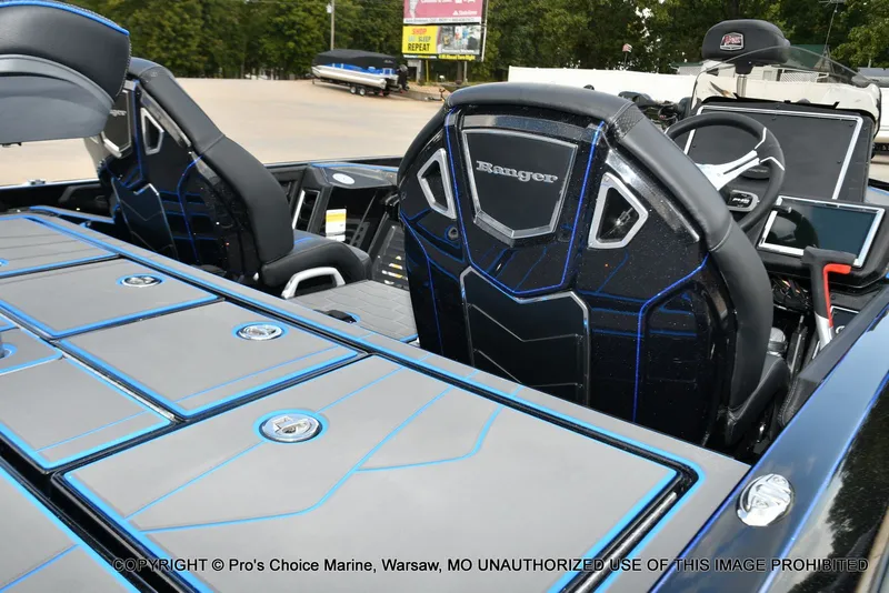 Slide: The Image of Ranger Z520R Traction Mat Interior 2026 - 15