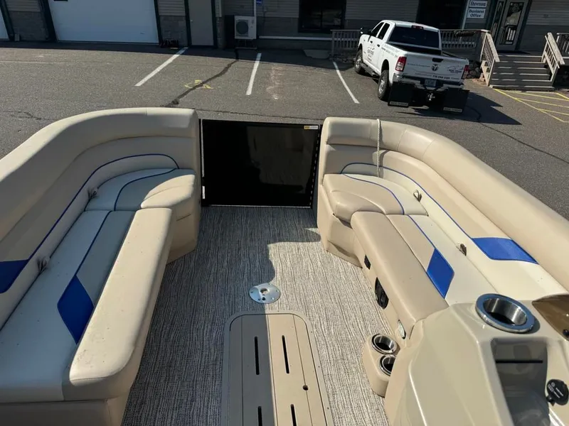 Slide: The Image of SunCatcher Select 324SL TRI 2023 - 11