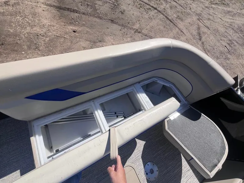 Slide: The Image of SunCatcher Select 324SL TRI 2023 - 13