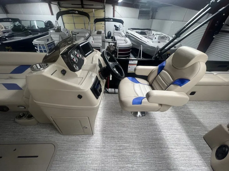 Slide: The Image of SunCatcher Select 324SL TRI 2023 - 23