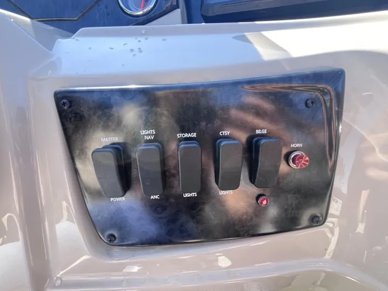 Slide: The Image of SunCatcher Select 324SL TRI 2023 - 29