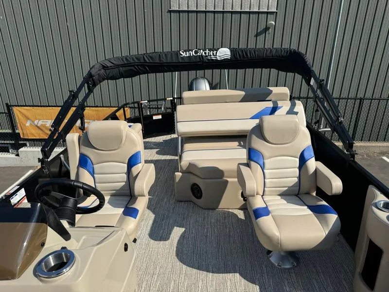 Slide: The Image of SunCatcher Select 324SL TRI 2023 - 33