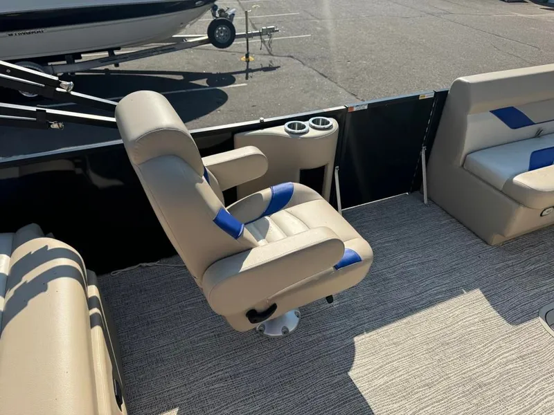 Slide: The Image of SunCatcher Select 324SL TRI 2023 - 35