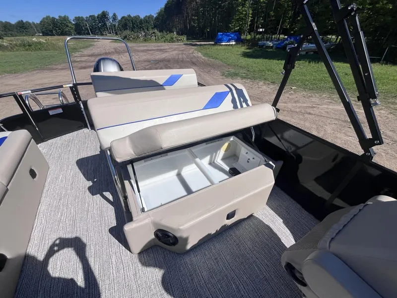 Slide: The Image of SunCatcher Select 324SL TRI 2023 - 40