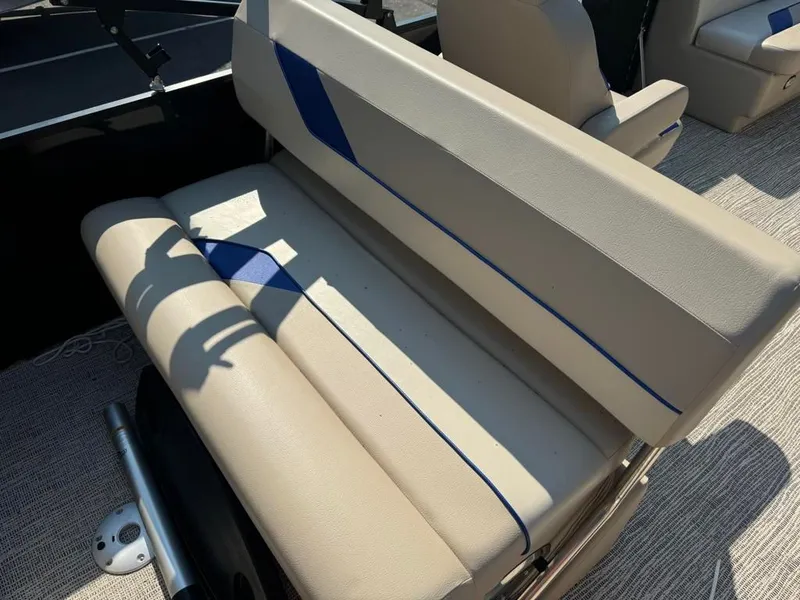 Slide: The Image of SunCatcher Select 324SL TRI 2023 - 43