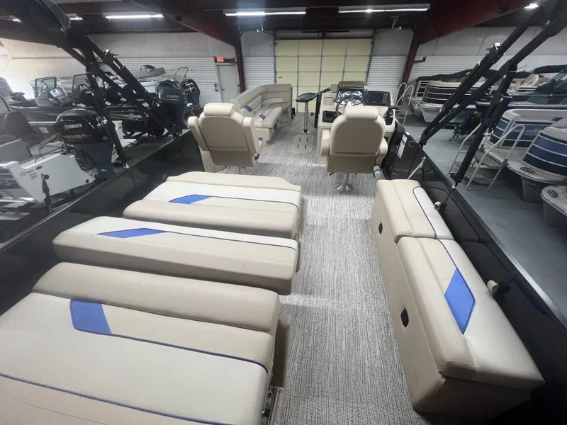 Slide: The Image of SunCatcher Select 324SL TRI 2023 - 62