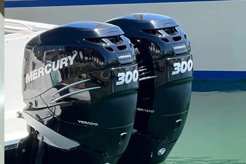 Slide: The Image of Twin Mercury Verado 300 engines on a 2018 Wellcraft 290 Coastal boat. - 47
