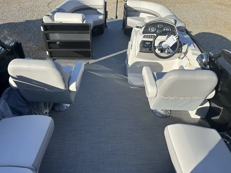 Slide: The Image of Lowe Ss 230 2025 - 13