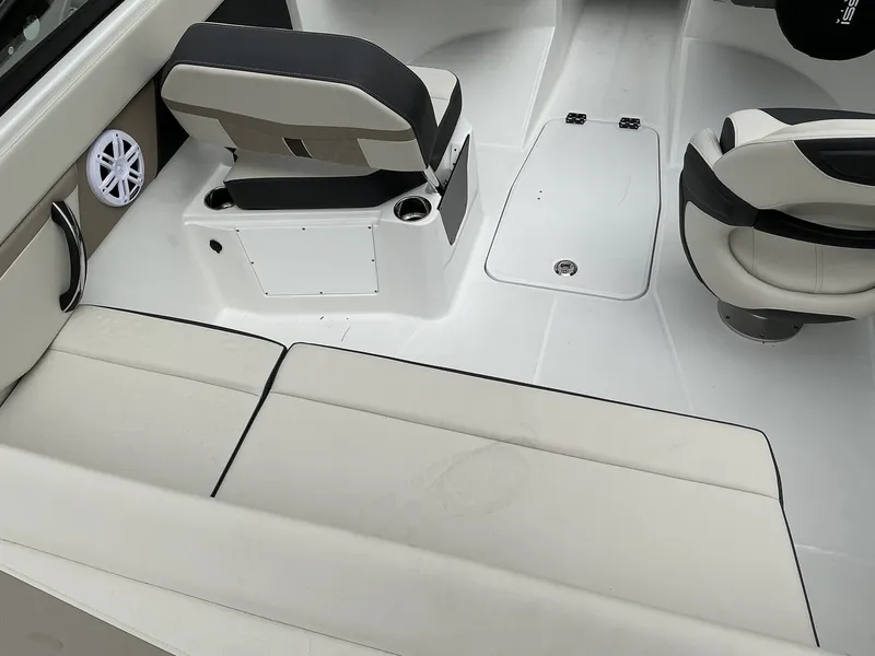 Slide: The Image of Monterey M-20 2025 - 8