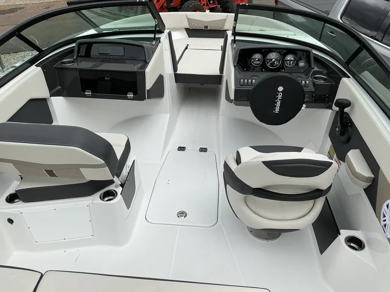 Slide: The Image of Monterey M-20 2025 - 9