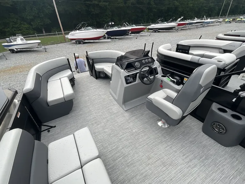 Slide: The Image of Viaggio Lago V-C 20 2025 - 7