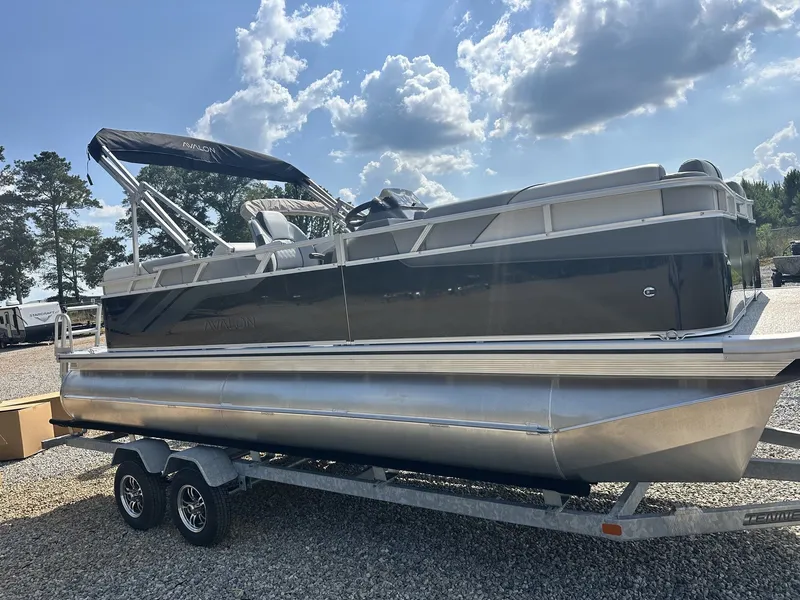 Slide: The Image of Avalon Venture 21 QUAD LOUNGER-115HP 2025 - 2