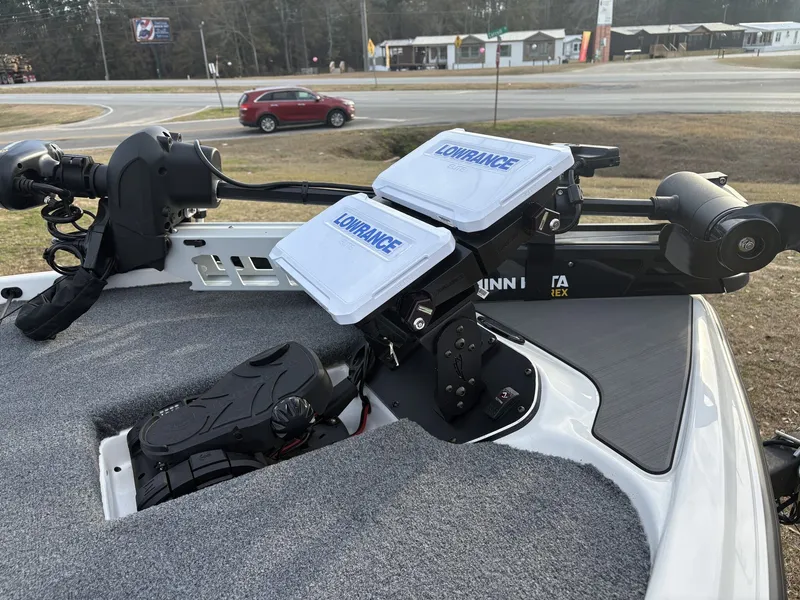 Slide: The Image of Falcon Boats 18 Freedom 2025 - 7