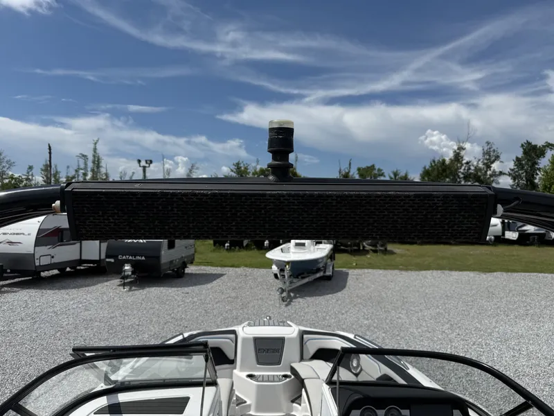 Slide: The Image of Yamaha 212X 2017 - 6