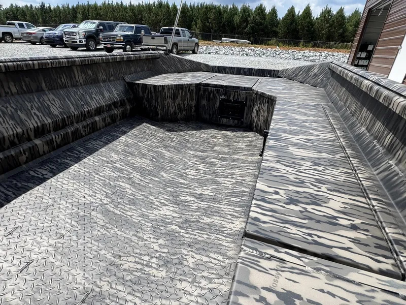 Slide: The Image of Reaper Boats 756 2026 - 6