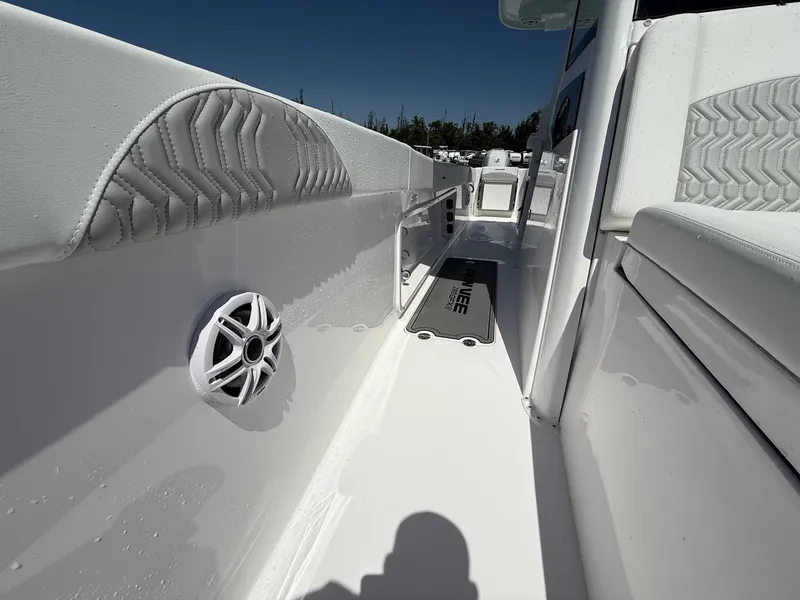 Slide: The Image of Twin Vee GFX2 280 GFX2 2026 - 9