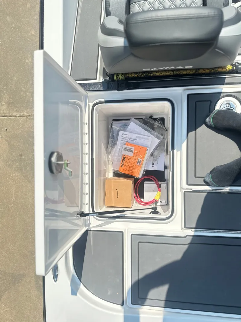 Slide: The Image of Caymas XS 21 PRO 2026 - 14