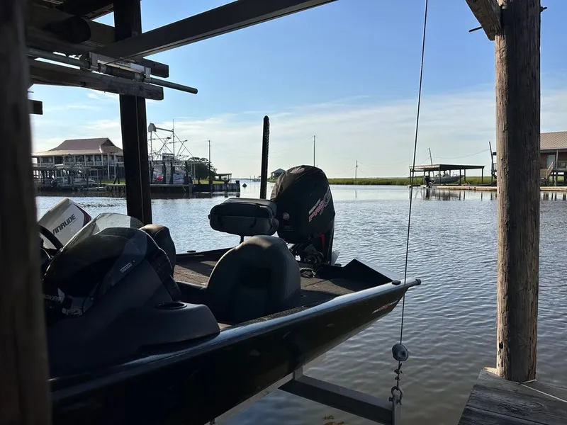 Slide: The Image of Tracker 190 TX 2021 - 15