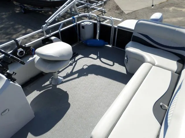 Slide: The Image of Angler 820 Panfish 2020 - 4