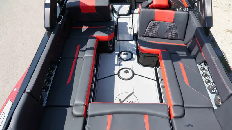 Slide: The Image of MasterCraft X26 2022 - 14