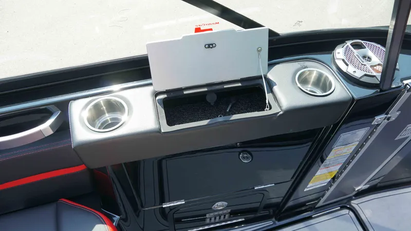 Slide: The Image of MasterCraft X26 2022 - 28