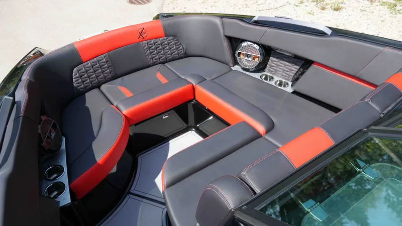 Slide: The Image of MasterCraft X26 2022 - 30