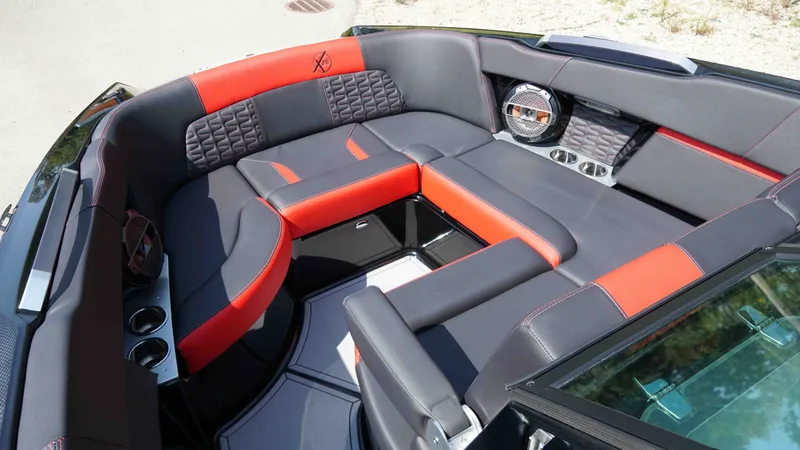 Slide: The Image of MasterCraft X26 2022 - 31