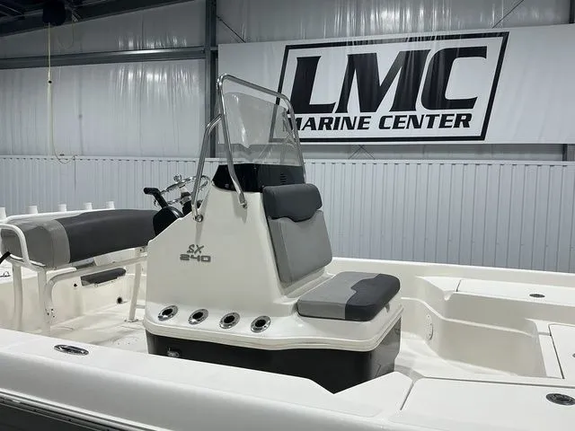 Slide: The Image of Skeeter SX 240 2015 - 10