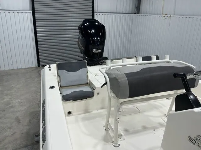 Slide: The Image of Skeeter SX 240 2015 - 17