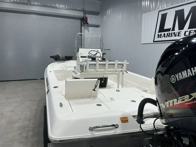 Slide: The Image of Skeeter SX 240 2015 - 20