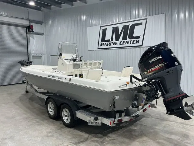 Slide: The Image of Skeeter SX 240 2015 - 5