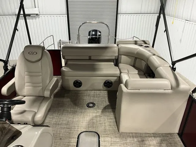 Slide: The Image of Harris Cruiser 220 2019 - 14