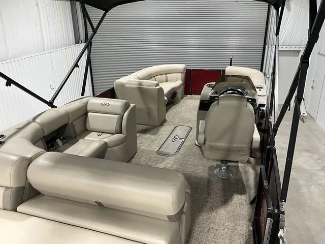 Slide: The Image of Harris Cruiser 220 2019 - 17