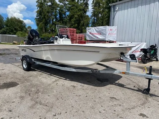 Slide: The Image of Mako Pro Skiff 17 CC 2026 - 6