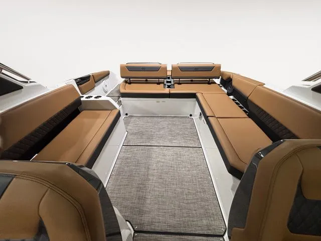 Slide: The Image of Cobalt R31 Surf 2026 - 10