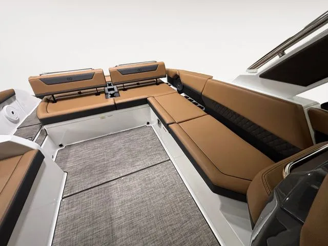 Slide: The Image of Cobalt R31 Surf 2026 - 11