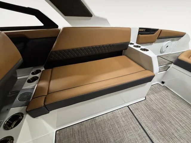 Slide: The Image of Cobalt R31 Surf 2026 - 12