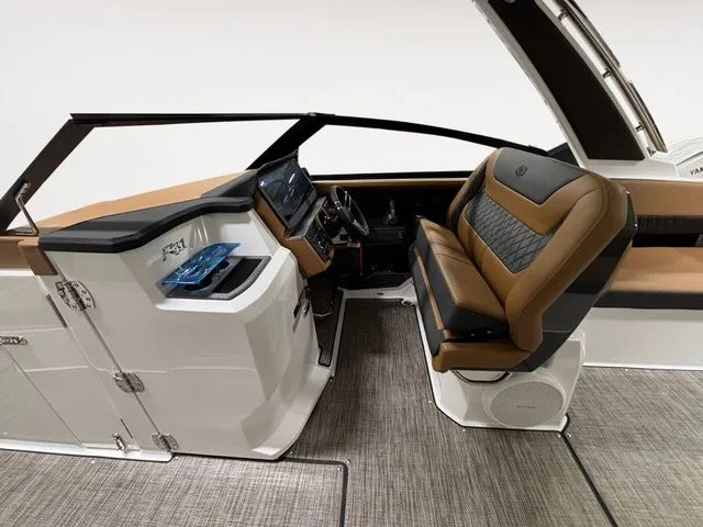 Slide: The Image of Cobalt R31 Surf 2026 - 8