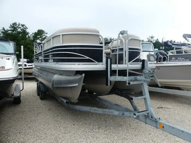 The Image of Sun Tracker SportFish 22 XP3 2022 - 1