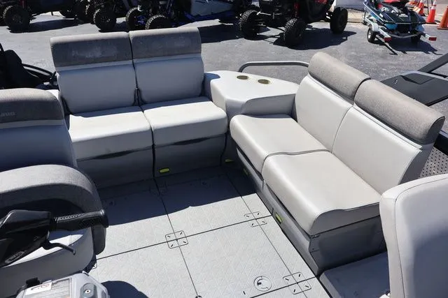 Slide: The Image of Sea-Doo PB SWT SPORT COMPACT 170 YL GALV 23 2023 - 11