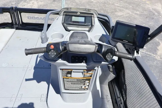 Slide: The Image of Sea-Doo PB SWT SPORT COMPACT 170 YL GALV 23 2023 - 13