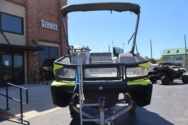 Slide: The Image of Sea-Doo PB SWT SPORT COMPACT 170 YL GALV 23 2023 - 9