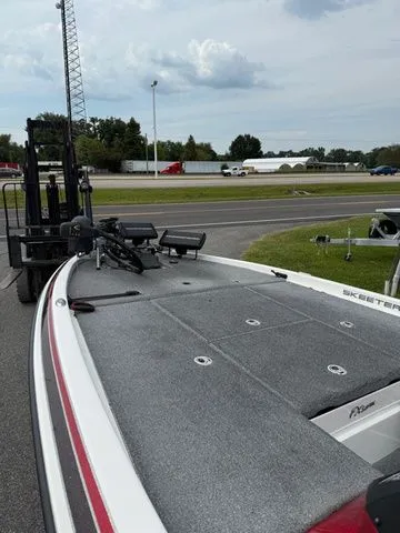 Slide: The Image of Skeeter FX21 2016 - 2