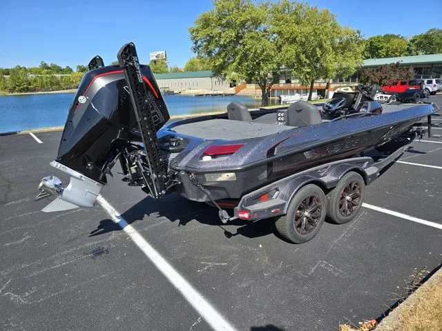 Slide: The Image of Vexus VX21 2025 - 2